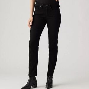 Levi’s Women’s Classic Straight Fit Jeans